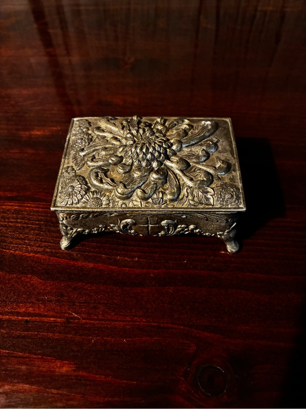 Ornate Floral Metal Trinket Box in Antique Silver Tone w/ Legs